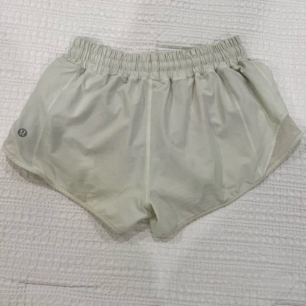 Lululemon Hotty Hots 2.5in, low rise, Elixir - Picture 4 of 7